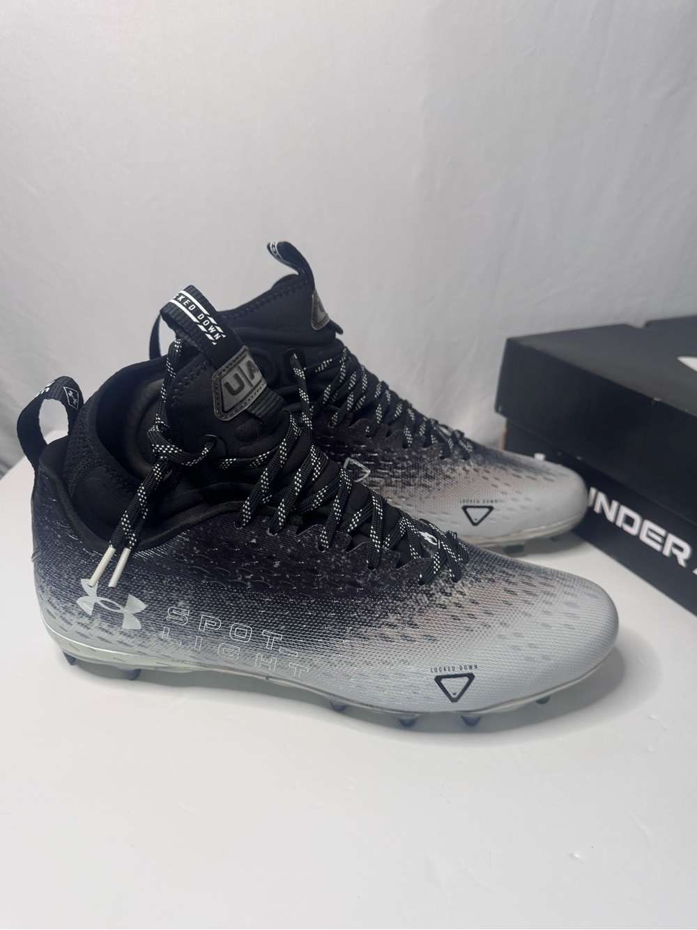 Under Armour Men’s Black to Gray Gradient Athletic Cleats